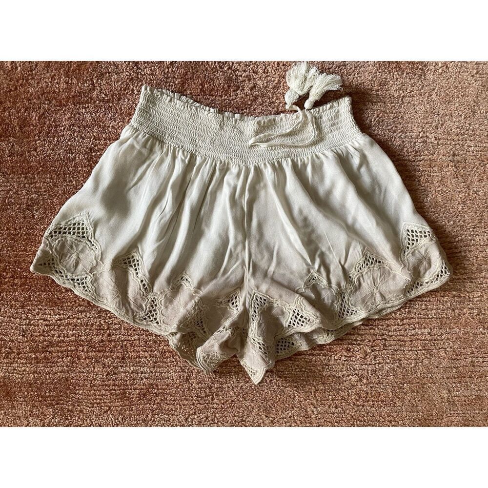 Surf Gypsy eyelet women’s Ombré Color shorts size M